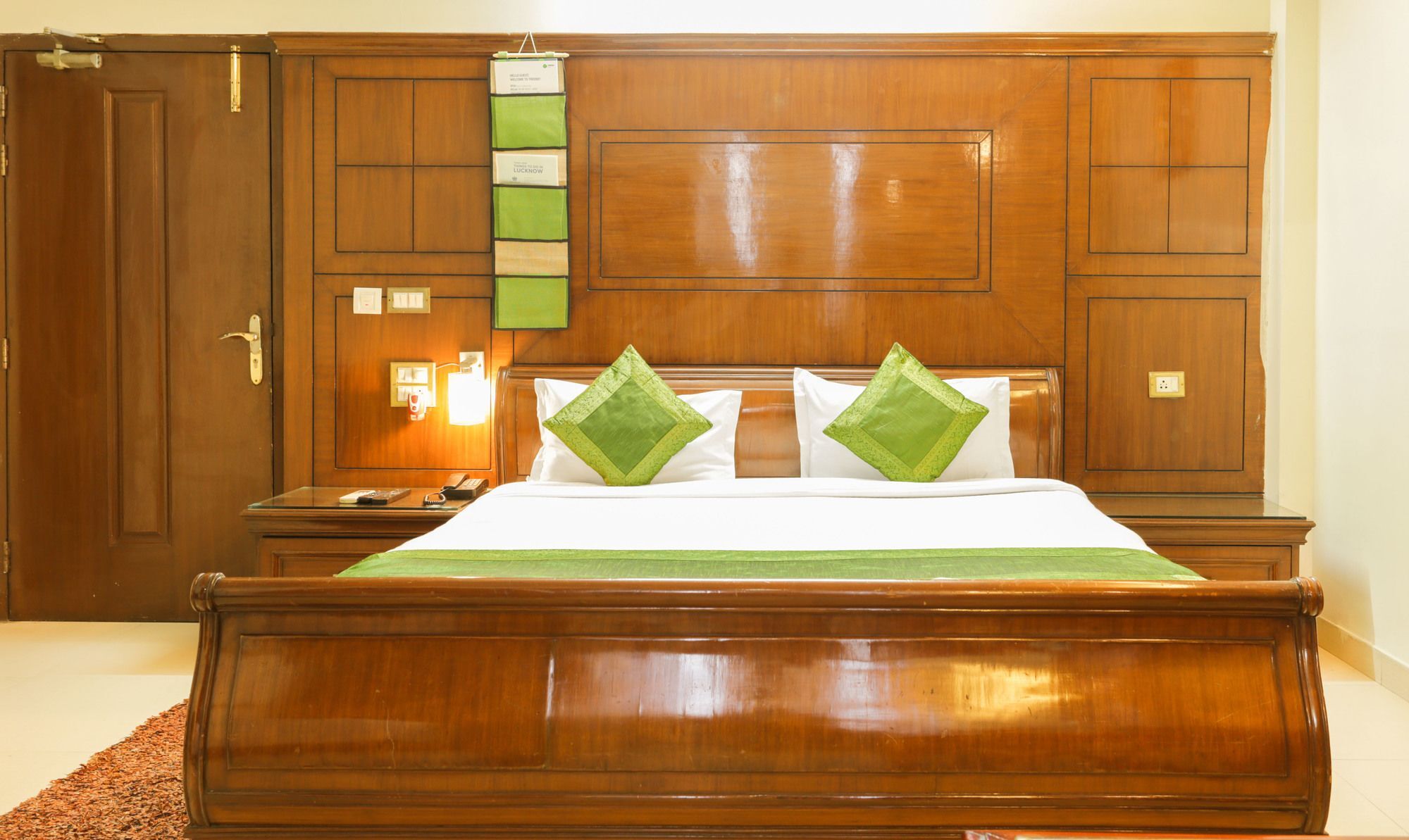 Treebo Shanta Inn Lucknow Esterno foto